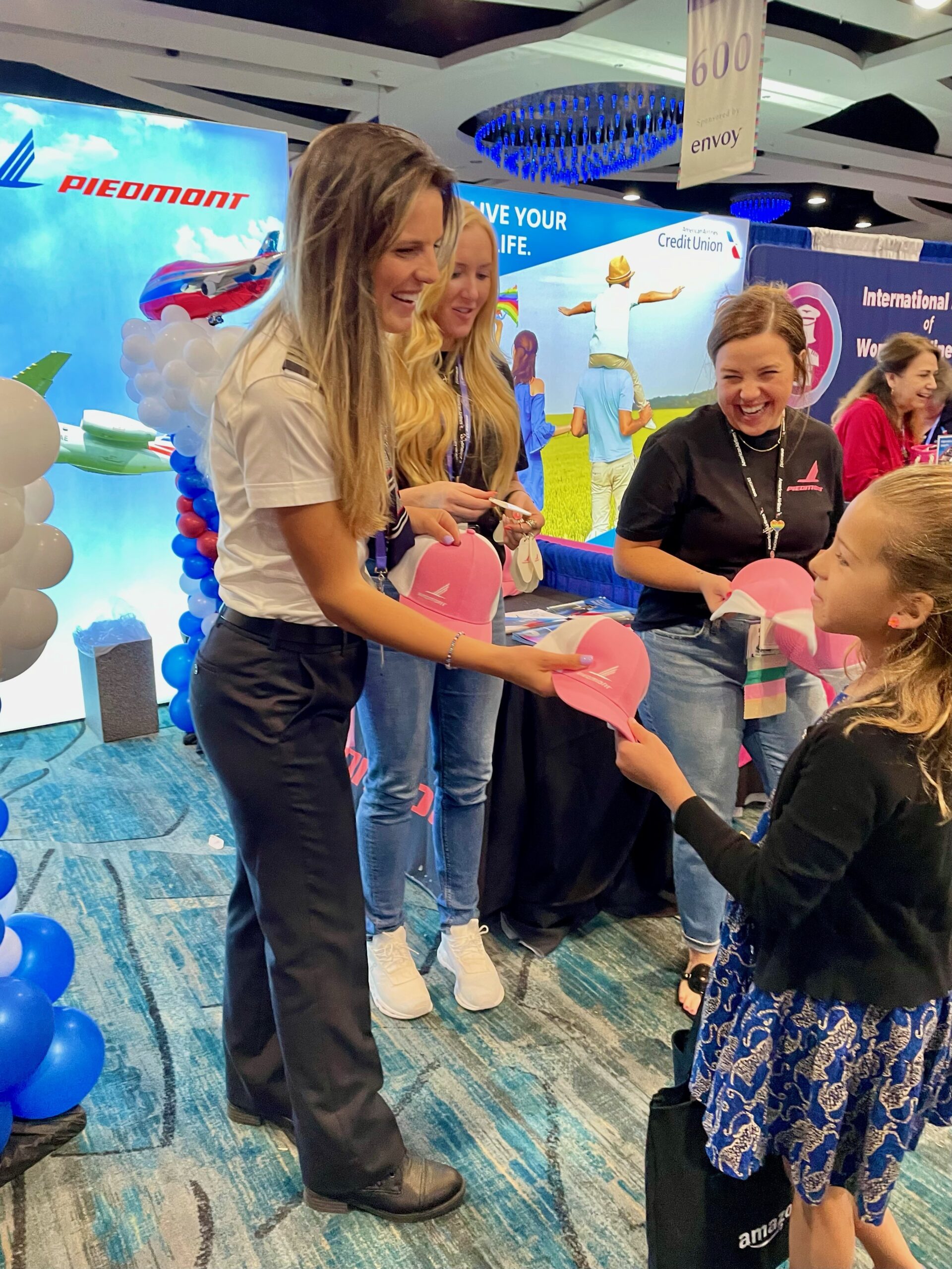 Piedmont Supports Women in Aviation International